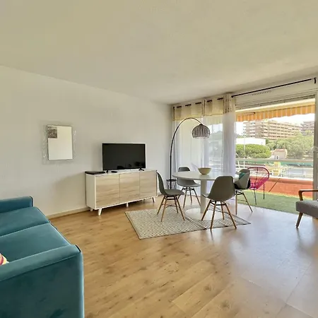 公寓 Bright Just Outside Cannes