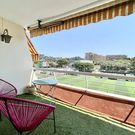 Appartement Bright Just Outside Cannes *